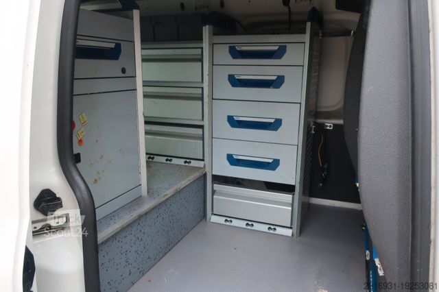 Panelová dodávka VOLKSWAGEN Caddy Kasten Maxi / AHK / Werkstatt / 1 Hand