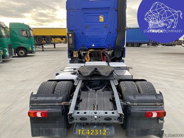 Nevarne snovi Mercedes-Benz Actros 1845