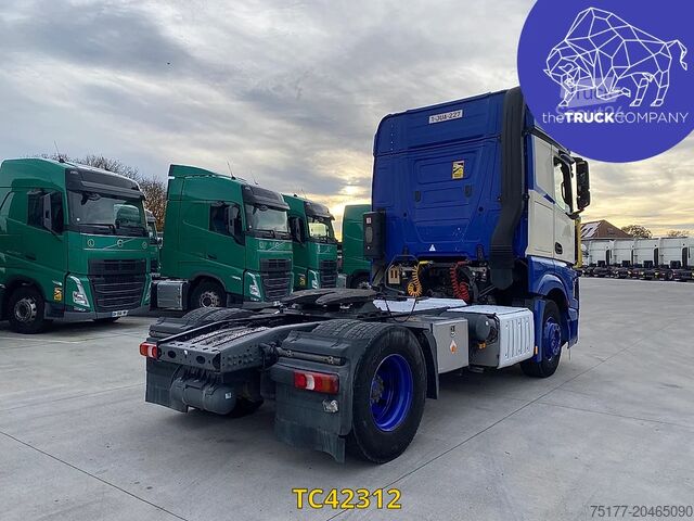 Gefährliche Stoffe Mercedes-Benz Actros 1845