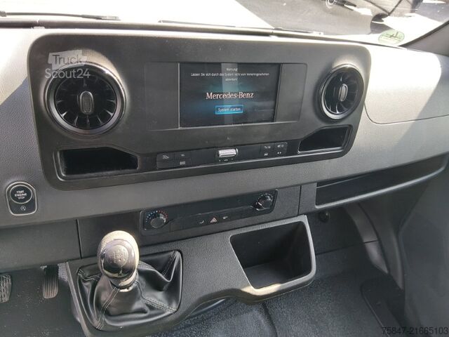 Zatvorena prikolica, visoka i duga Mercedes-Benz Sprinter 311 CDI L3H2 Kamera