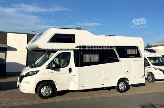 Alcove camper HOBBY Siesta A 60 GF - Festbett - Klima -