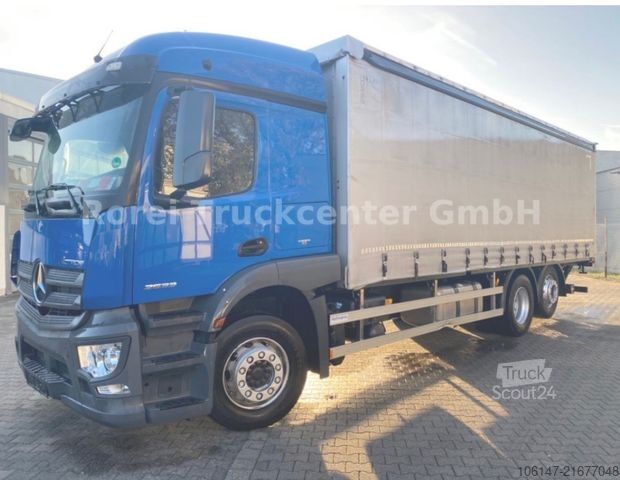 LKW mit Pritsche & Plane MERCEDES-BENZ 2533L Antos E6, L-Haus, Klima,Edscha, LBW 3to