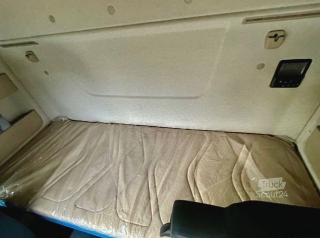 LKW mit Pritsche & Plane MERCEDES-BENZ 2533L Antos E6, L-Haus, Klima,Edscha, LBW 3to