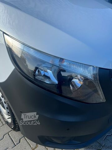 Dobozos furgon MERCEDES-BENZ Vito 114 LANG KLIMA TEMPOMAT WERKZEUGSCHRÄNK