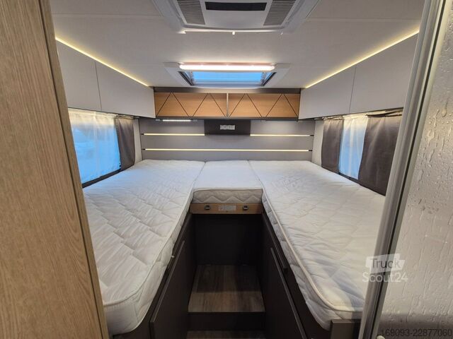 Félintegrált lakóautó LMC Tourer Lift H730G *Automatik*Klimaanlage*Radio