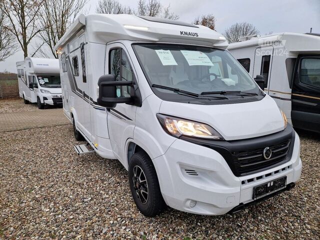 Polointegrovaný karavan KNAUS Sky Ti PLATINUM SELECTION 650 MEG Solar, Markise