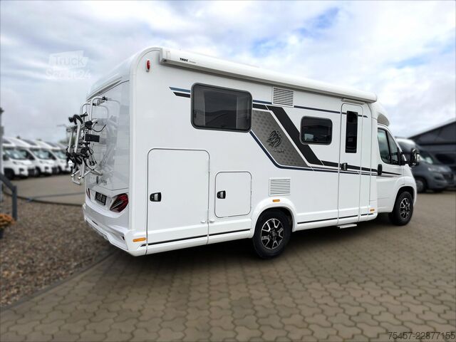 Polointegrovaný karavan KNAUS Sky Ti PLATINUM SELECTION 650 MEG Solar, Markise