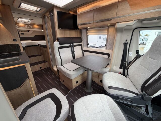 Polointegrovaný karavan KNAUS Sky Ti PLATINUM SELECTION 650 MEG Solar, Markise