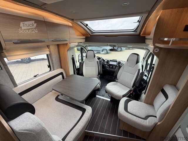 Polointegrovaný karavan KNAUS Sky Ti PLATINUM SELECTION 650 MEG Solar, Markise