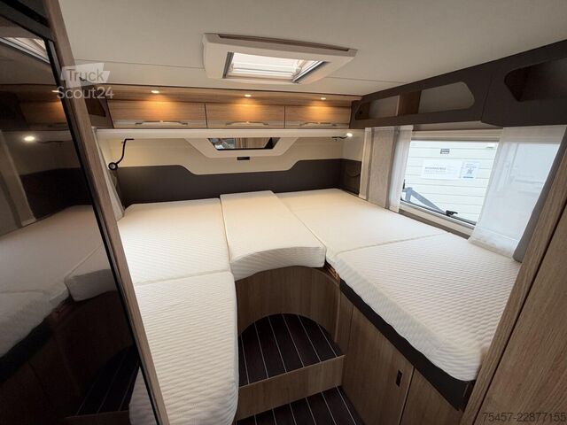 Polointegrovaný karavan KNAUS Sky Ti PLATINUM SELECTION 650 MEG Solar, Markise