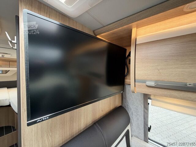 Polointegrovaný karavan KNAUS Sky Ti PLATINUM SELECTION 650 MEG Solar, Markise