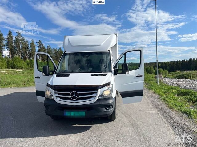 Kovček Mercedes-Benz Sprinter 316CDI Box truck w/ Lift. 115,000 km.