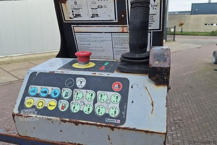 Ollós emelő Haulotte H12SXL Diesel, 4x4 Drive, 12m Working Height, 700k