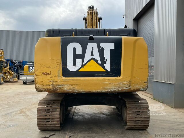 Paletli ekskavatör Caterpillar 330FLN