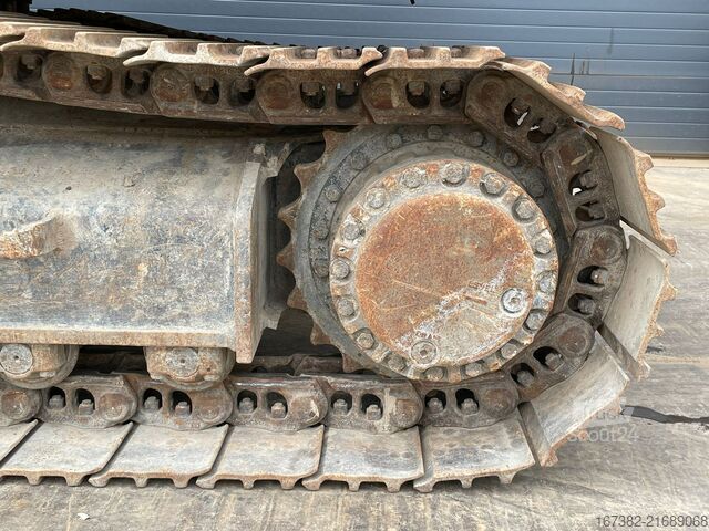 Paletli ekskavatör Caterpillar 330FLN