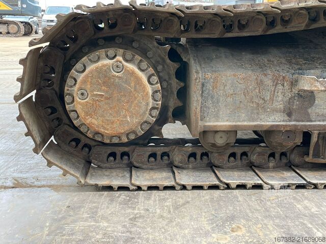 Paletli ekskavatör Caterpillar 330FLN