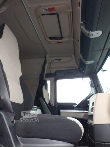 Nákladné auto s plochou korbou a plachtou MAN TGX 26.460 LL L-Fhs./Pritsche/LBW/Lenkachse/Ret.