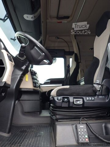 Plato nákladné auto MAN TGX 26.460 LL L-Fhs./Pritsche/LBW/Lenkachse/Ret.