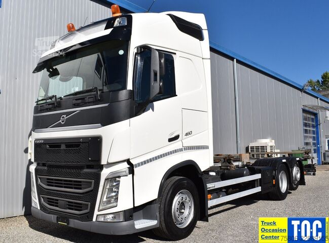 Caminhão com carroçaria intercambiável VOLVO FH-460 6x2 BDF AHK