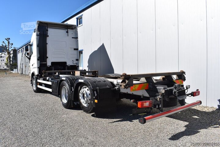 Caminhão com carroçaria intercambiável VOLVO FH-460 6x2 BDF AHK