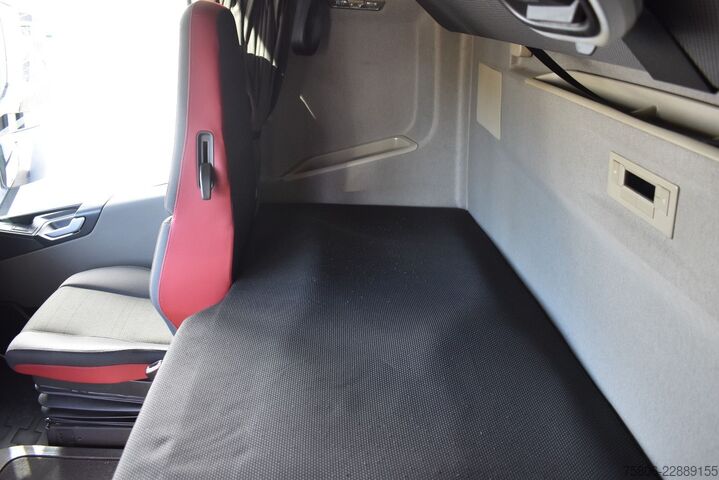 Caminhão com carroçaria intercambiável VOLVO FH-460 6x2 BDF AHK