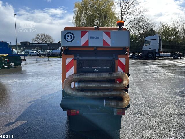  Bucher Citycat 2020 with 3-rd brush