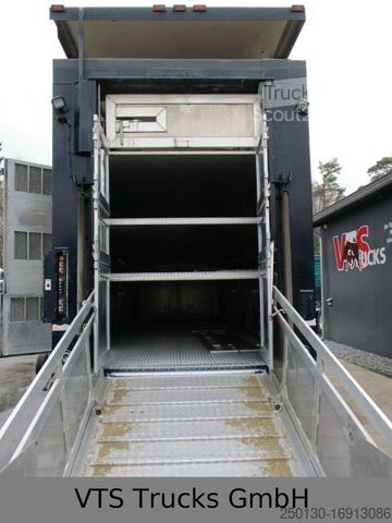 Atrelado de transporte de cavalos MENKE-JANZEN 4.Stock Viehanhänger m. Aggregat Hubdach Tränke