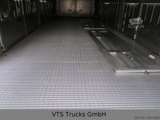 Atrelado de transporte de cavalos MENKE-JANZEN 4.Stock Viehanhänger m. Aggregat Hubdach Tränke