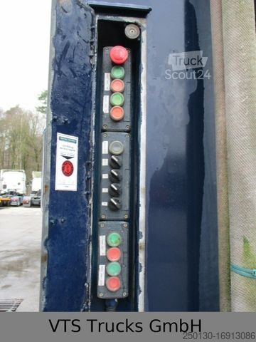 Atrelado de transporte de cavalos MENKE-JANZEN 4.Stock Viehanhänger m. Aggregat Hubdach Tränke