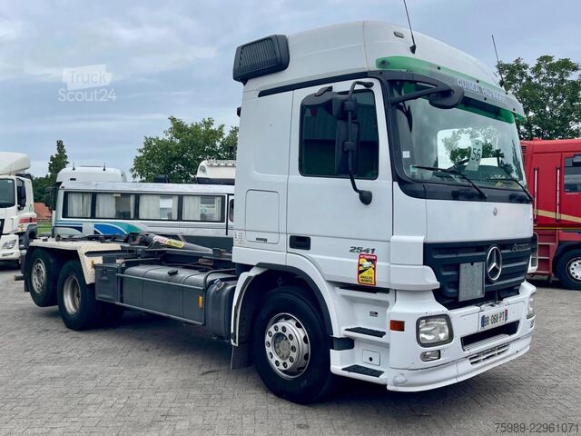 Hakenarmsystem Mercedes-Benz Actros 2541 493099 km original,  3 pedals,