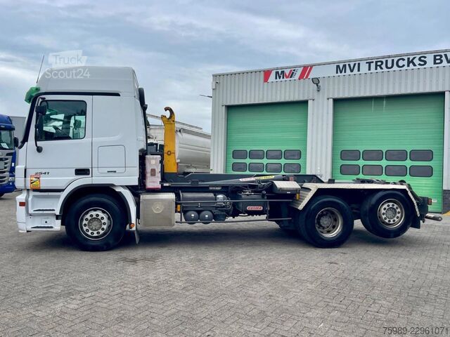 Hakenarmsystem Mercedes-Benz Actros 2541 493099 km original,  3 pedals,