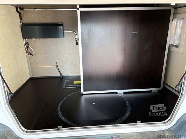 Entegre karavan Niesmann+Bischoff Flair 7100 Barversion