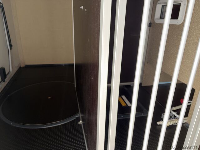 Camper integrale Niesmann+Bischoff Flair 7100 Barversion