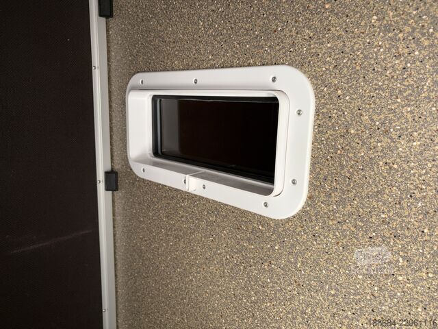 Camper integrale Niesmann+Bischoff Flair 7100 Barversion
