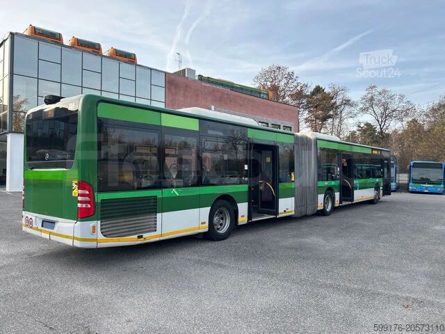 Bus à accordéon Mercedes-Benz O 530