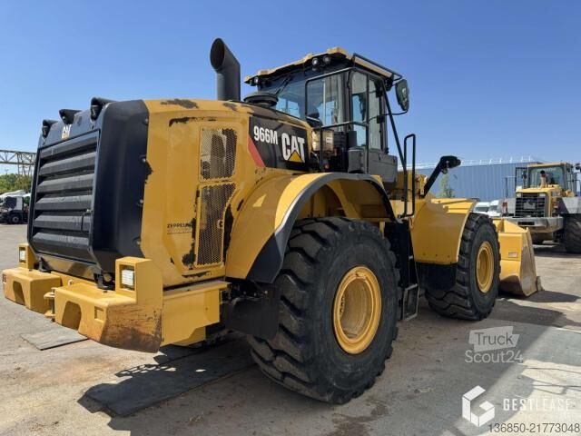 Chargeuse sur pneus Caterpillar 966M