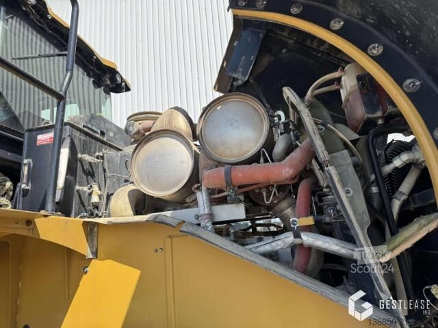 Chargeuse sur pneus Caterpillar 966M