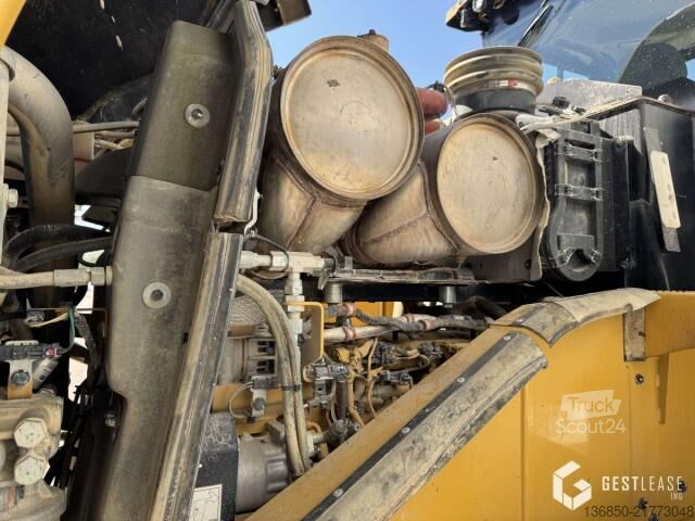 Chargeuse sur pneus Caterpillar 966M