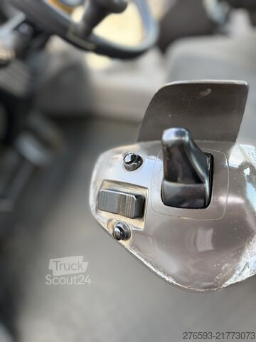 Kolesni nakladalnik Volvo L120H