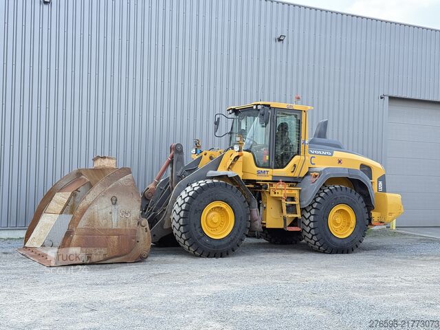 Kolesni nakladalnik Volvo L120H