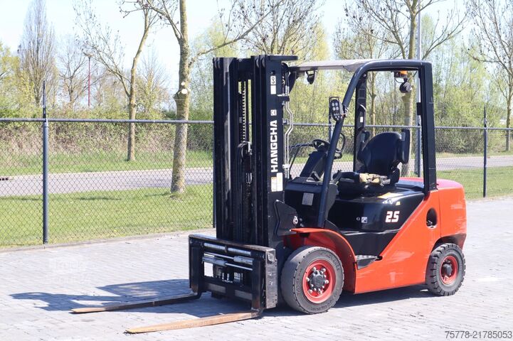 Chariot élévateur Hangcha CPCD25 | TRIPLEX | 2.5 TON | SIDESHIFT | POSITI...