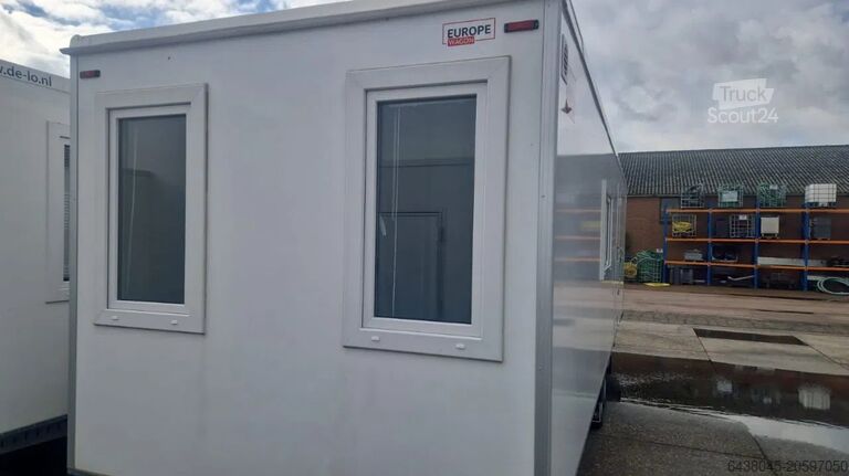 Iroda/lakókonténer EASYWAGON 900cm woon-unit met 4 slaapkamers