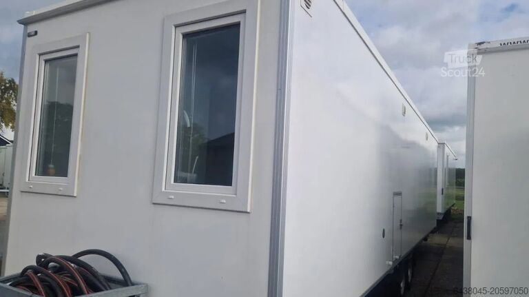 Iroda/lakókonténer EASYWAGON 900cm woon-unit met 4 slaapkamers