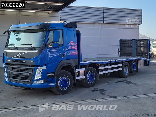 Araba taşıyıcı Volvo FM 500 FM 8X2 Machine transporter Winch Lift-Ax...