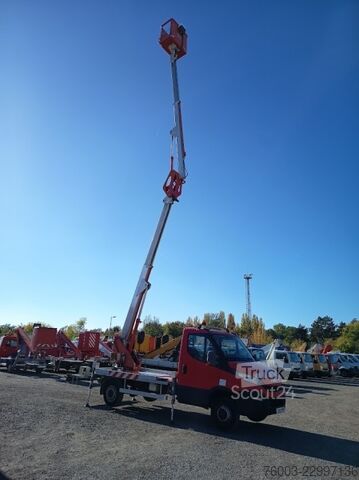 Skriňová dodávka Iveco Daily Multitel MX170 - 17m - 200 kg