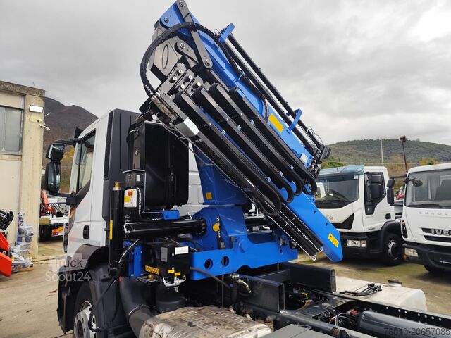 кран Iveco Stralis AD260S31