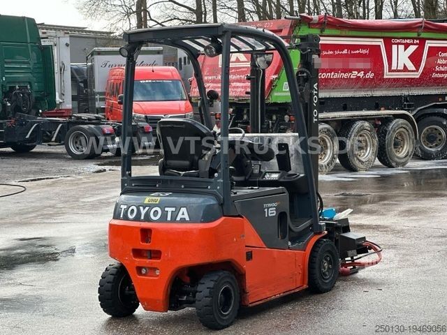 Front loader forklift TOYOTA 16 T 48V Elektro Lithium-Ionen Batterie