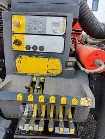 Haakarmsysteem MAN TGL 12.250 Containersysteem Jimeca met kraan Pa...