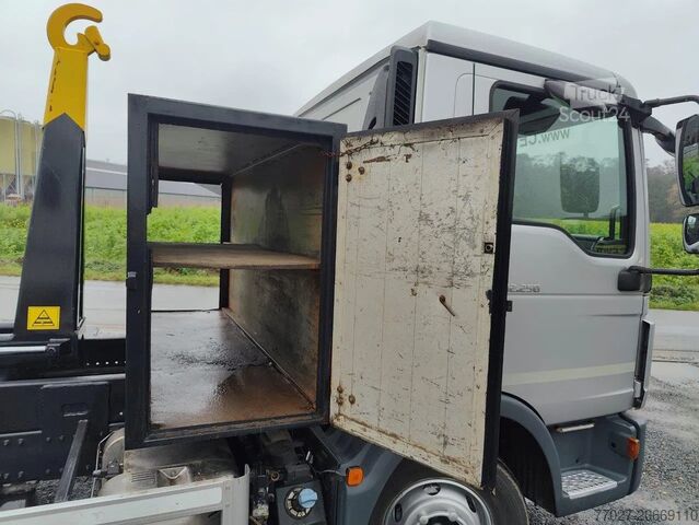 Haakarmsysteem MAN TGL 12.250 with NEW Containersystem / Hooklift ...