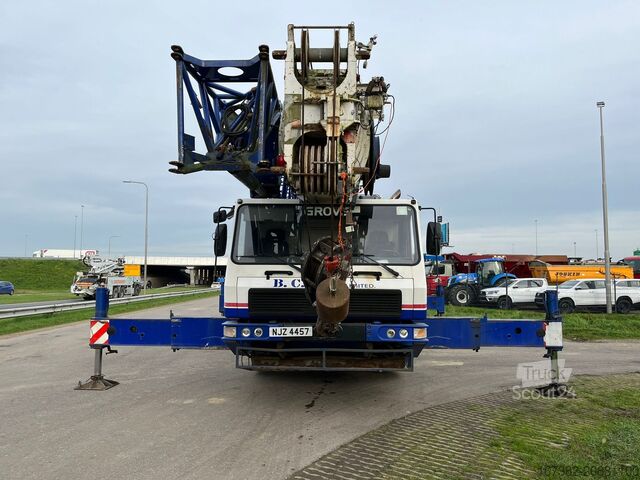 Grúa móvil Grove GMK4075